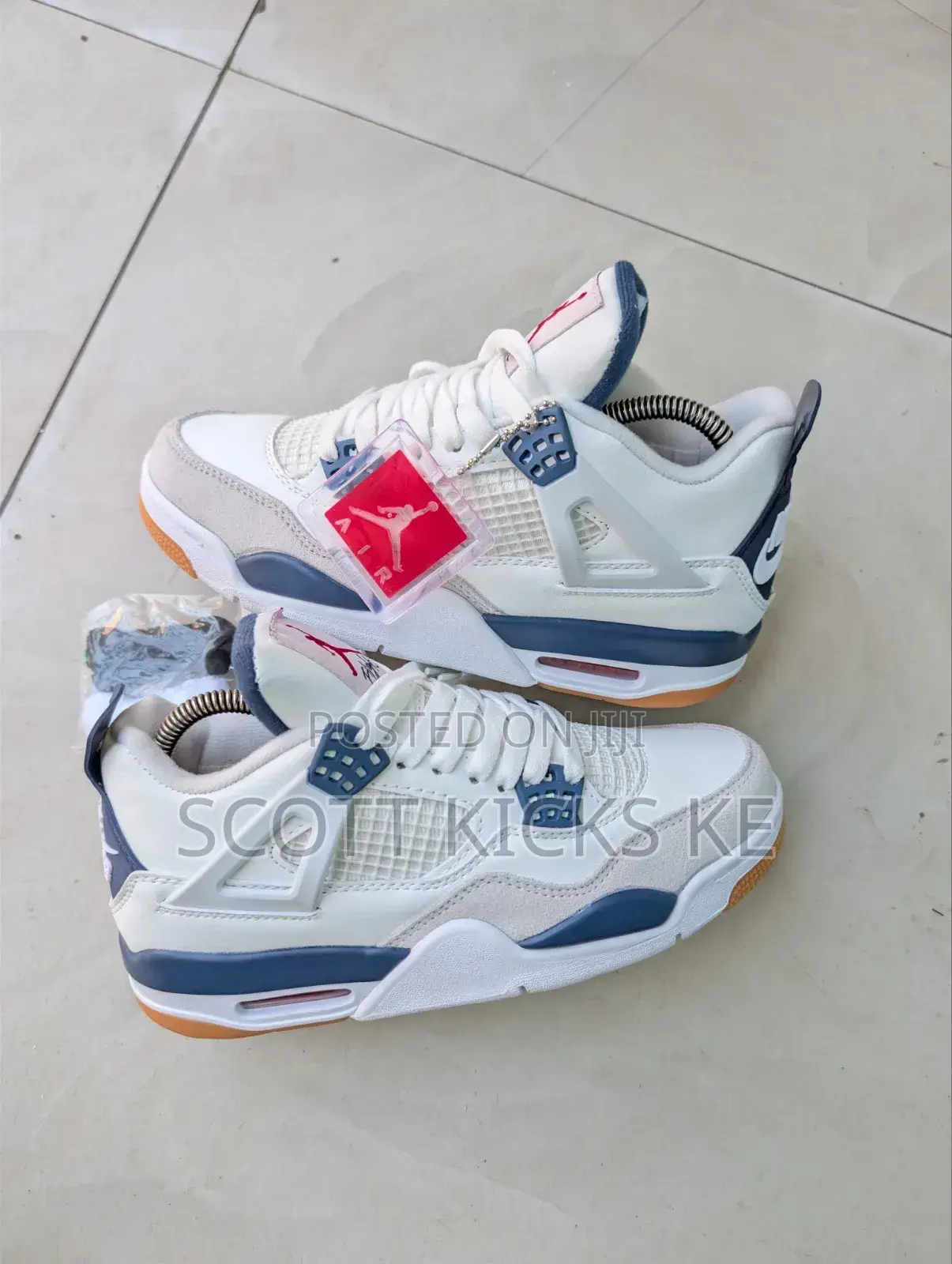Air Jordan 4 Millitary Blue