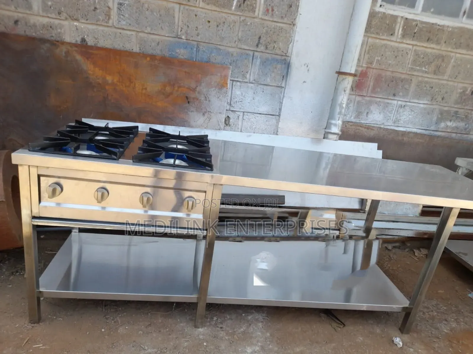 Customized Stainless Steel 4-Burner Cooker With a Working Space