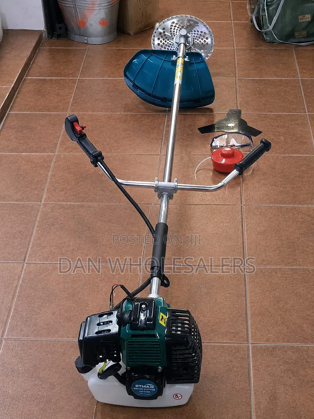 Btmax Gasoline Brush Cutter
Two Stroke
3 Blades
5.5hp