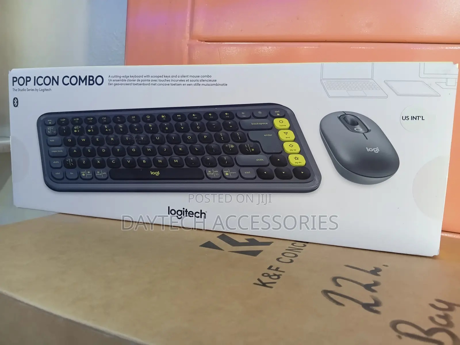 Logitech Pop Icon Combo Keyboard and Mouse Set - Black