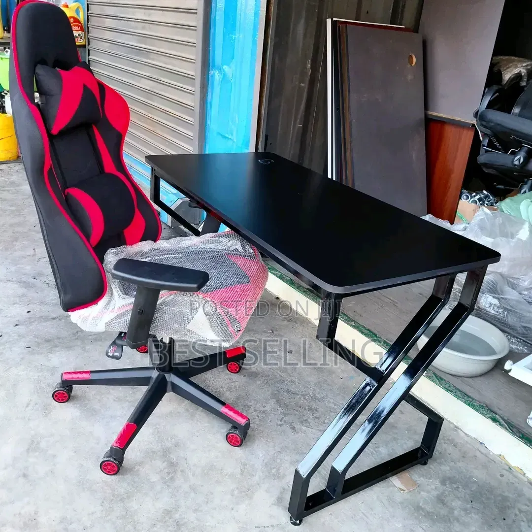 High Quality Metallic Table and Gaming Chair