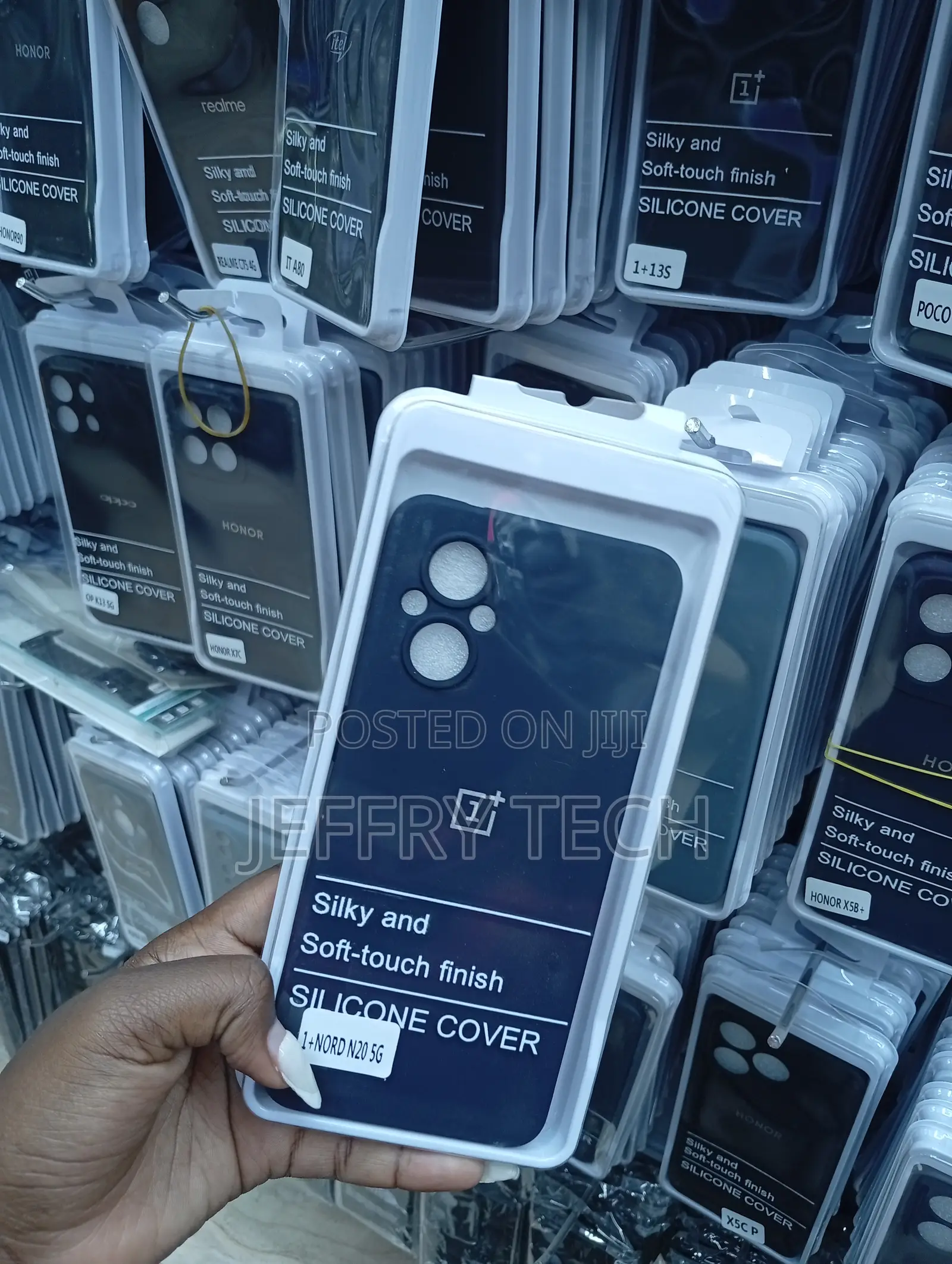 Oneplus Nord N20 5g, Featuring a Soft Microfiber Interior Lining