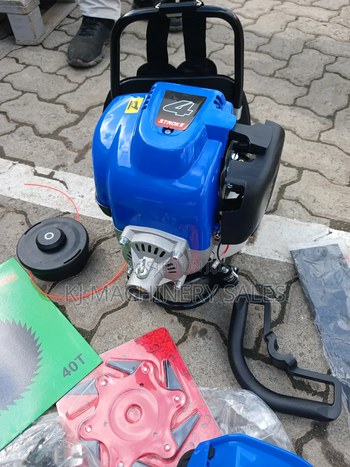 4 Stroke Brush Cutter
