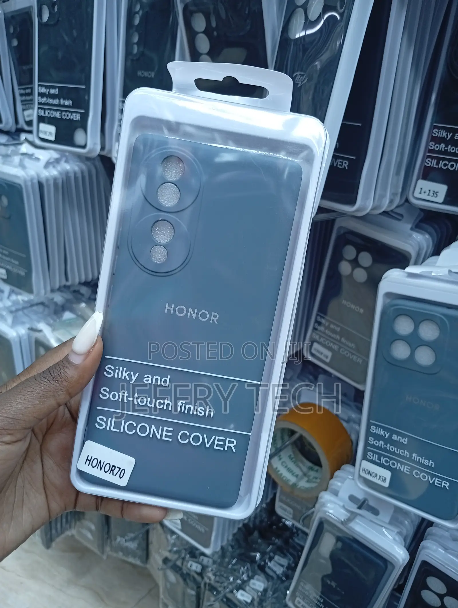 Honor 70 Silicone Cover With a Silky, Soft-Touch Finish.