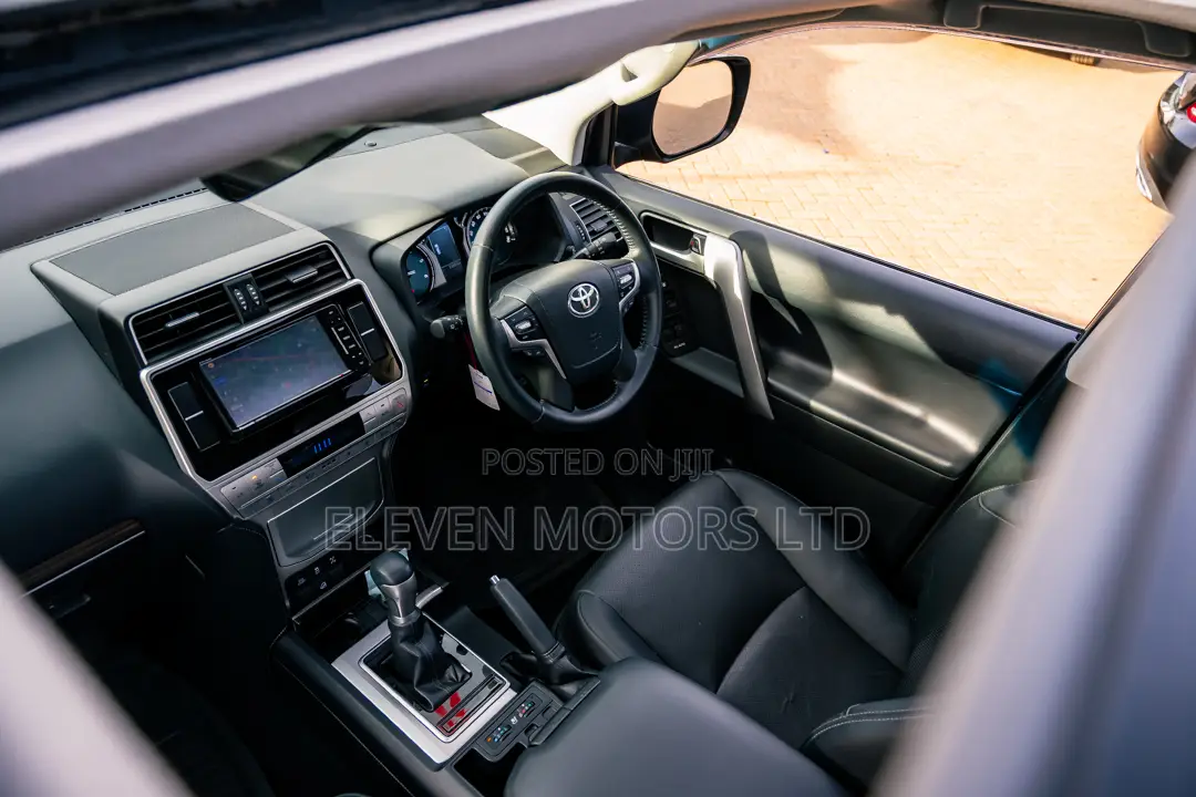 Toyota Land Cruiser Prado 2.8 2019 Black