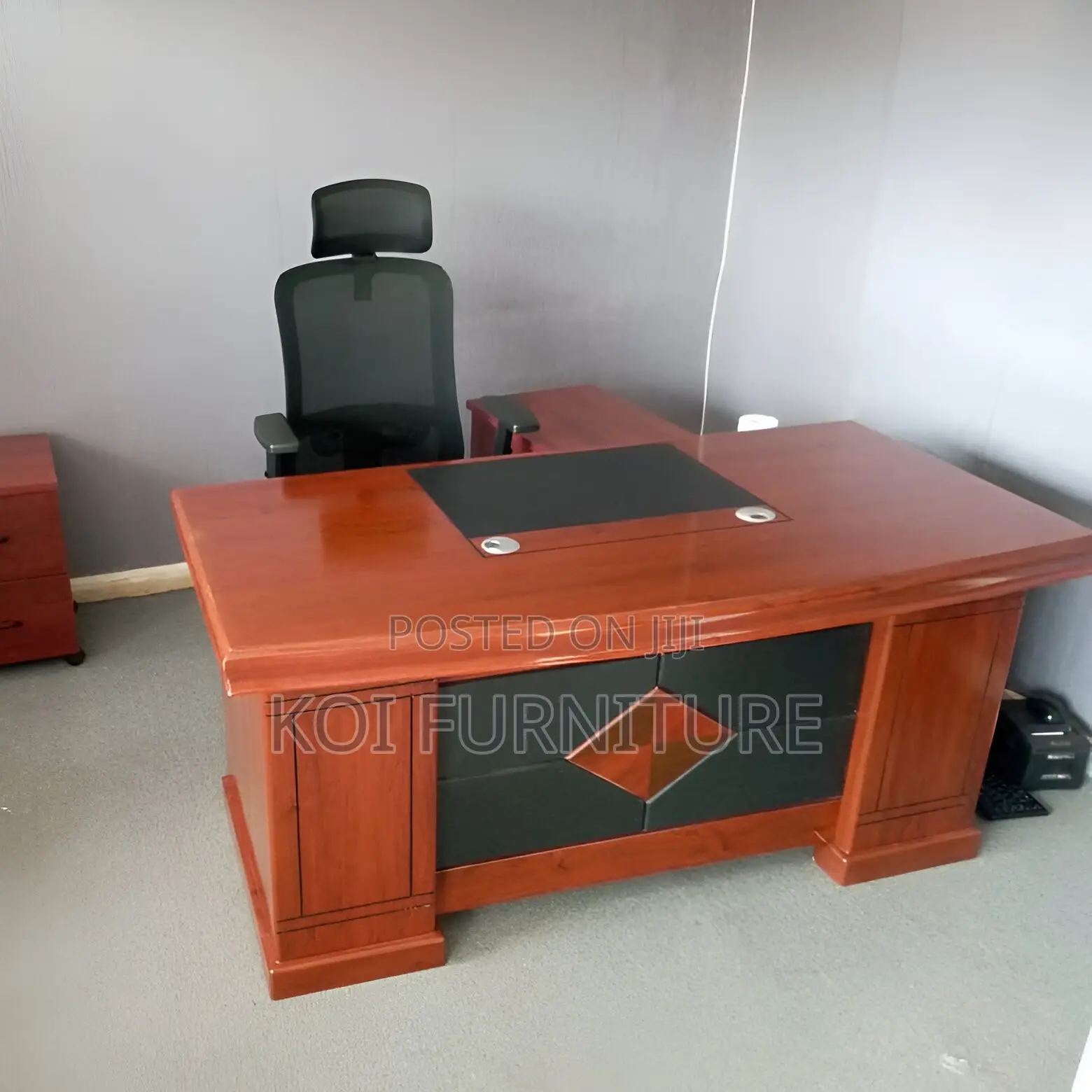 Office Desk; Reewak 1.4 Meters Mahogany Executive Desk