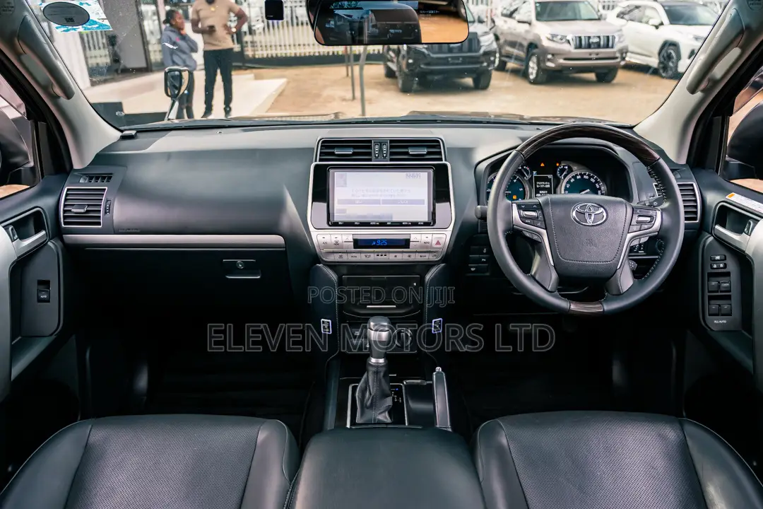 Toyota Land Cruiser Prado 2.8 2020 Black