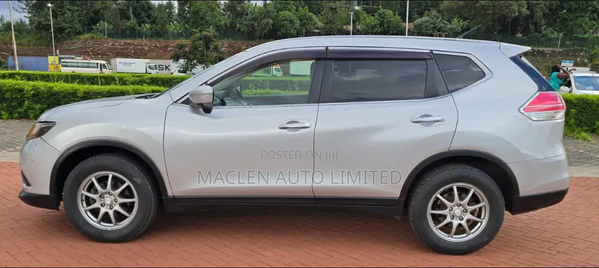 Nissan X-Trail 2014 Silver