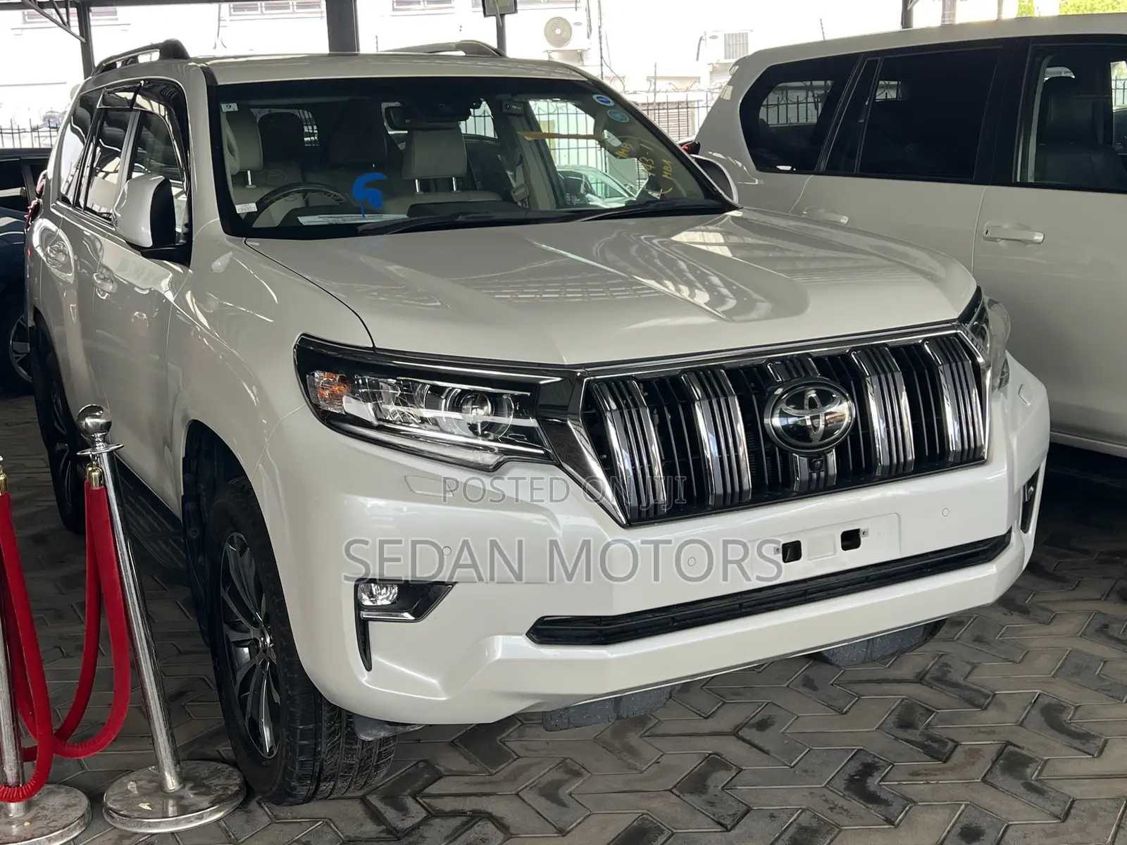 Toyota Land Cruiser Prado 2019 White