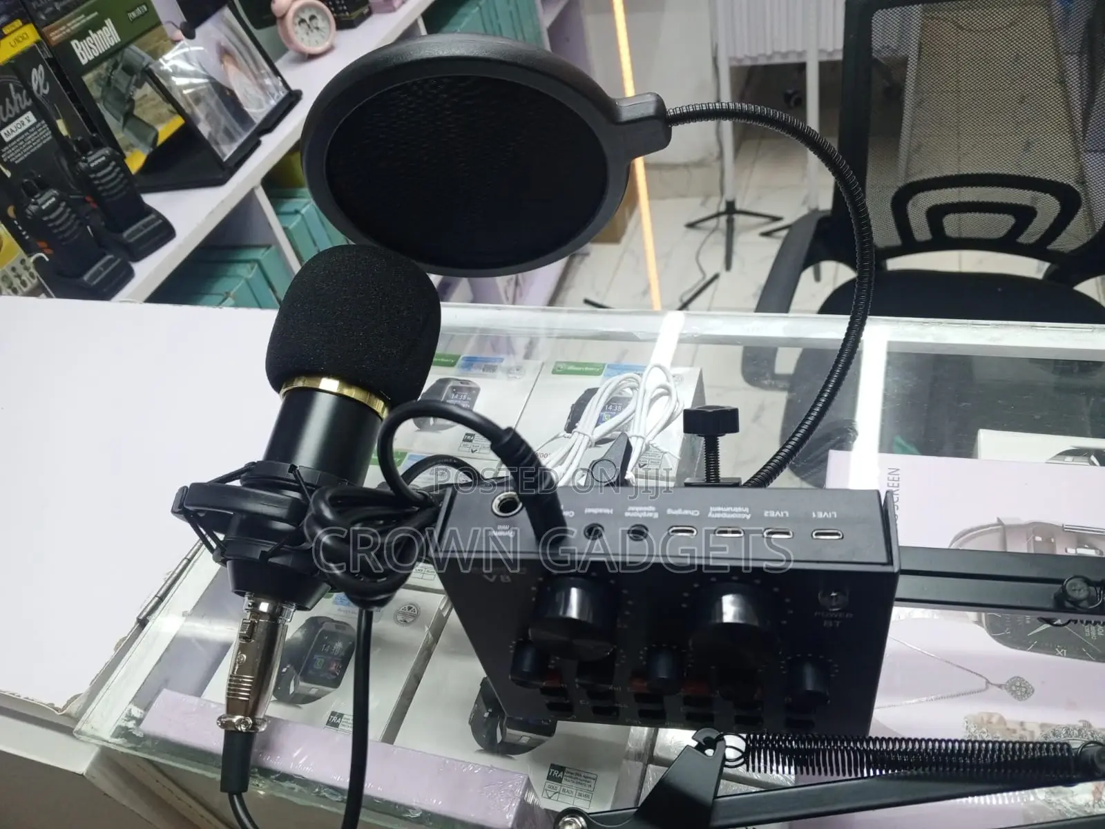 Professional Bm-800 Condenser Mic Podcast Recording Kit
