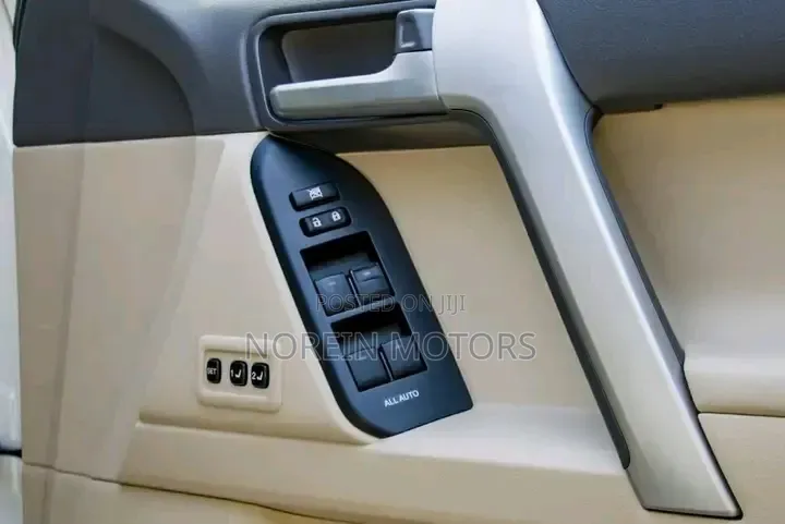 Toyota Land Cruiser Prado 2.8 2019 Pearl