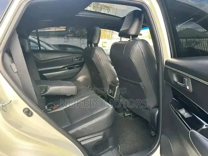 Toyota Harrier 2.0 4WD 2019 Pearl