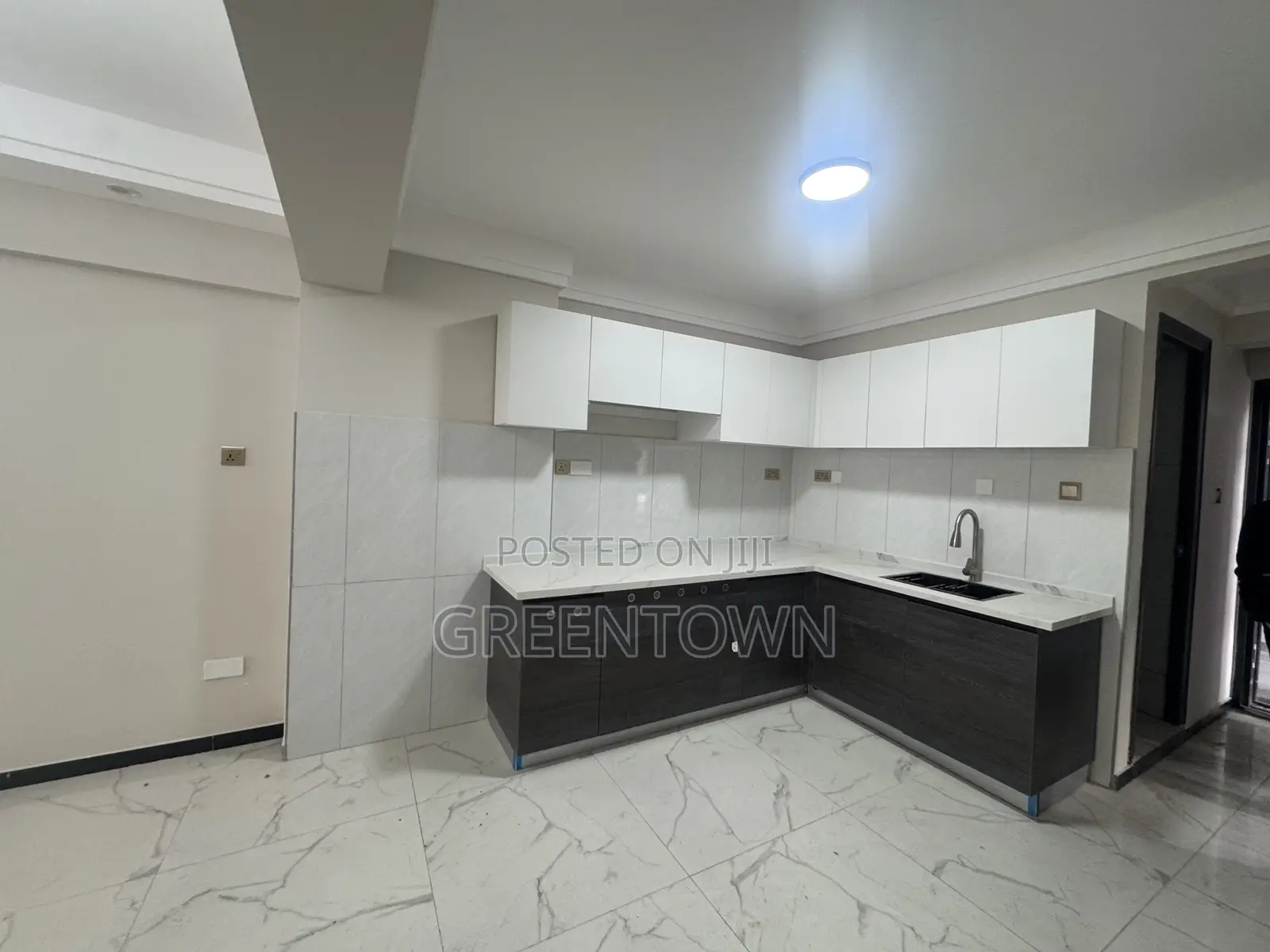 3bdrm Apartment in Super Garden, Kilimani for sale