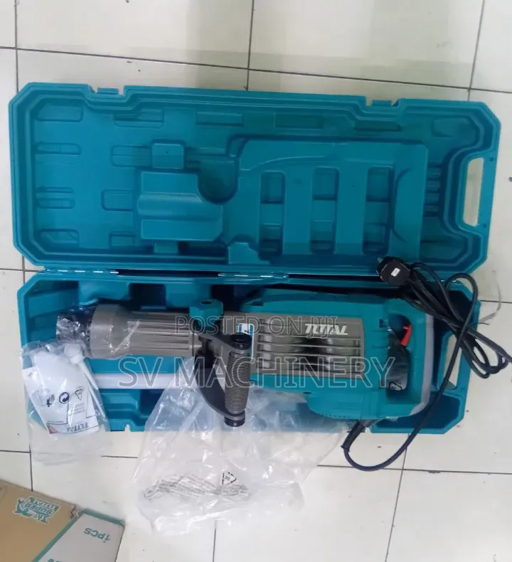 Heavy Duty Total 1700w Demolition Hammer