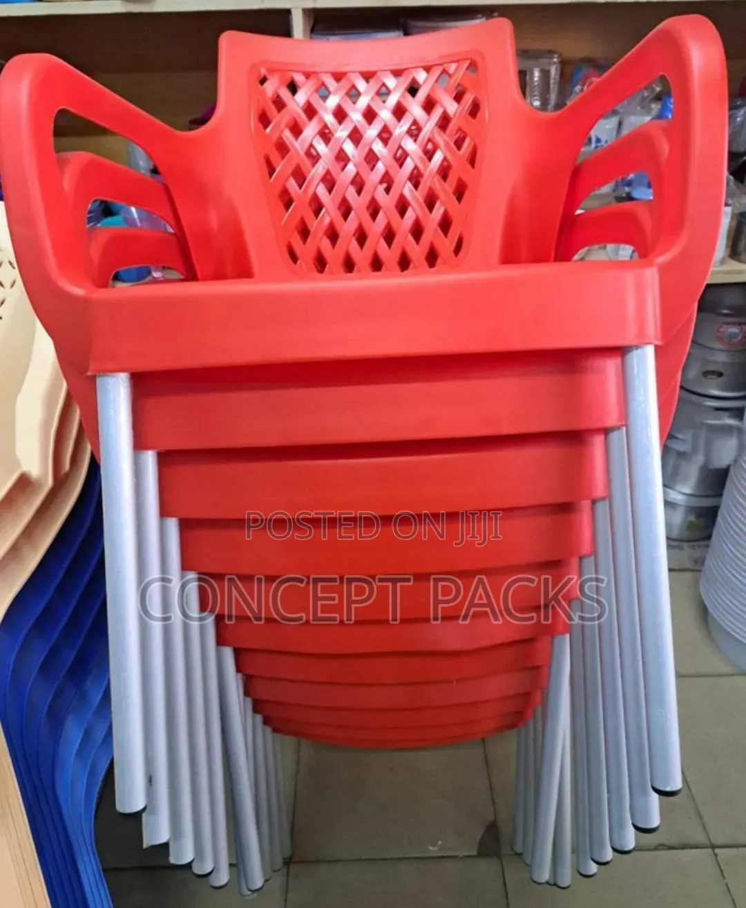 Heavy Duty Plastic Chairs With Metal Tubing Stands
