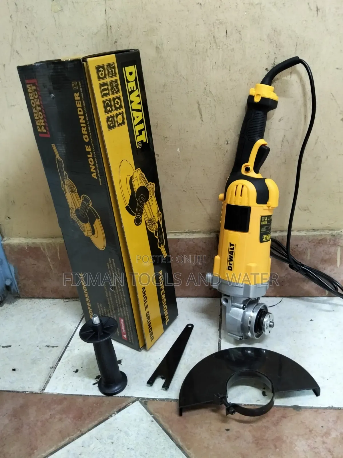 Dewalt Angle Grinder 9 Inches 2600 Watts for Construction Workshops
