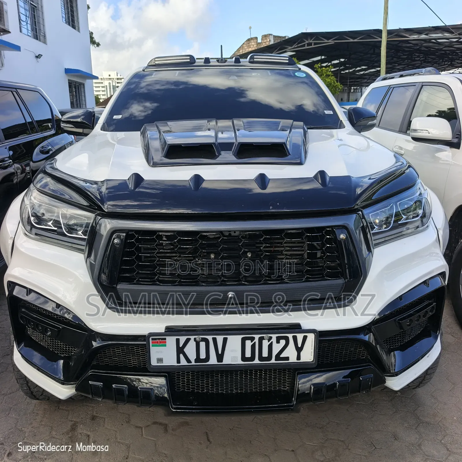 Toyota Hilux 2019 White