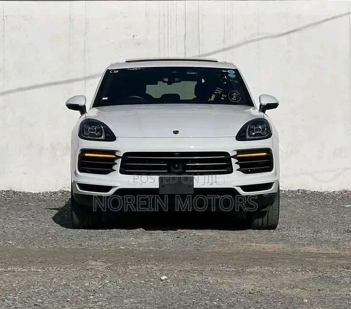 Porsche Cayenne Turbo AWD 2020 Off white