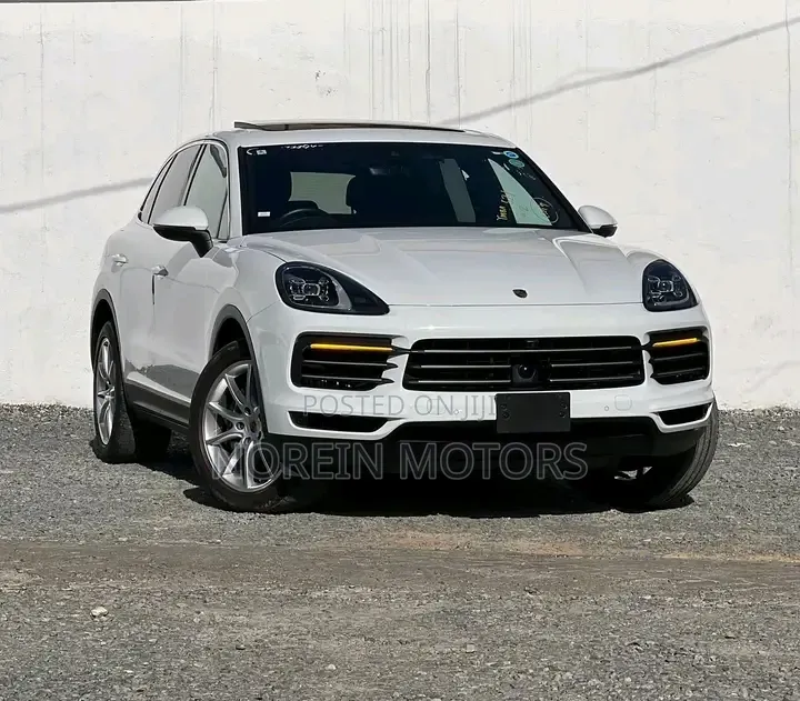 Porsche Cayenne Turbo AWD 2020 Off white
