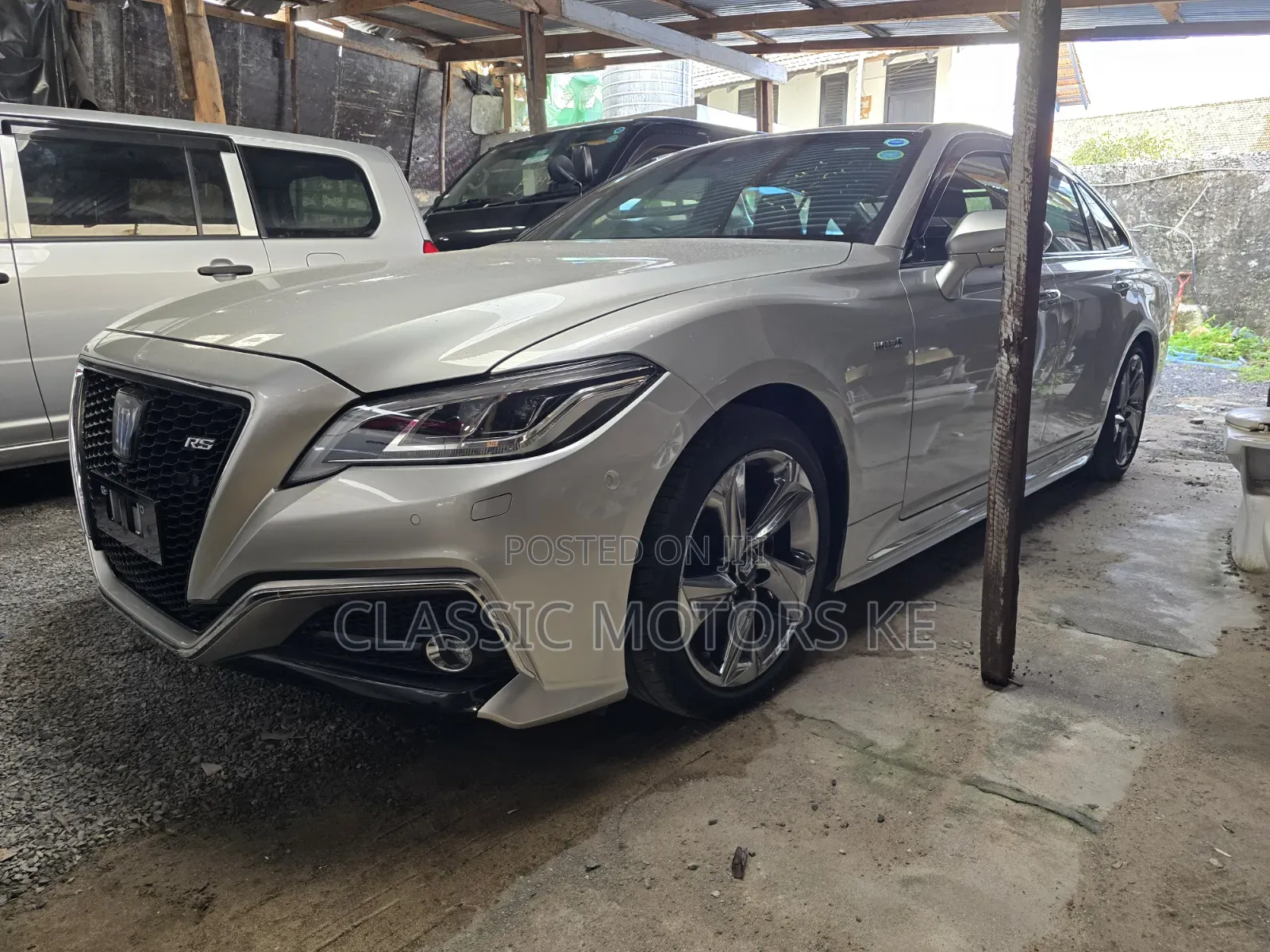 Toyota Crown 2019 Silver