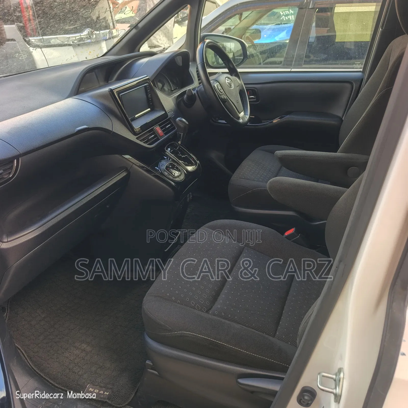 Toyota Noah 2020 White