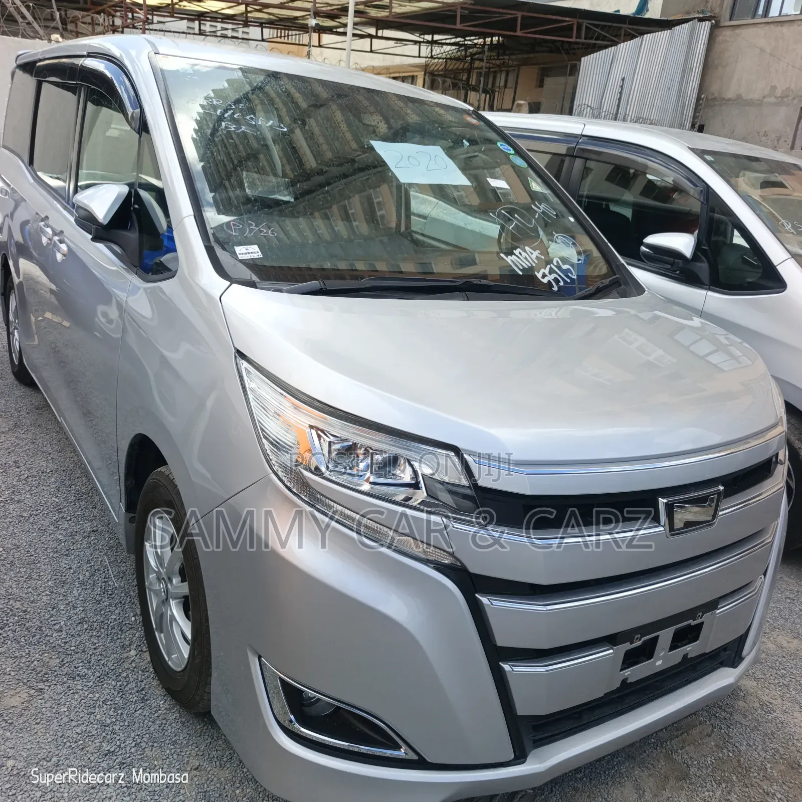 Toyota Noah 2020 Silver