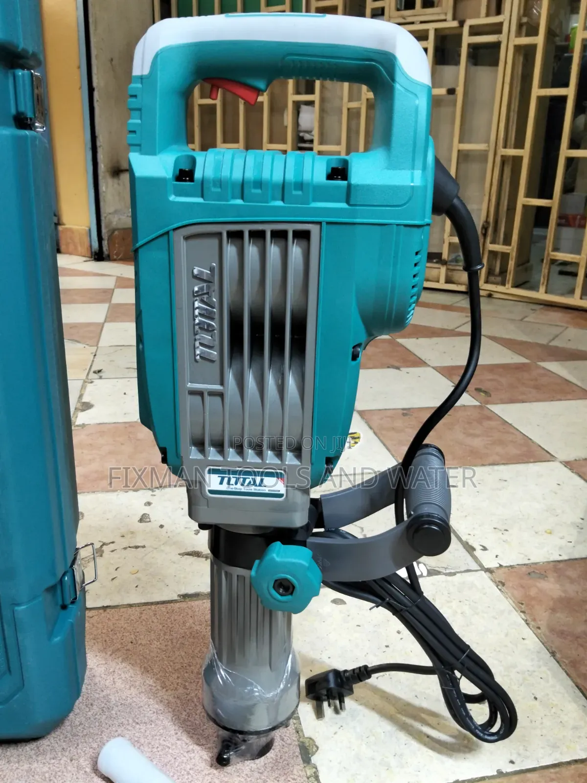 Top Total Demolition Breaker 1700 Watts With Two Big Bits