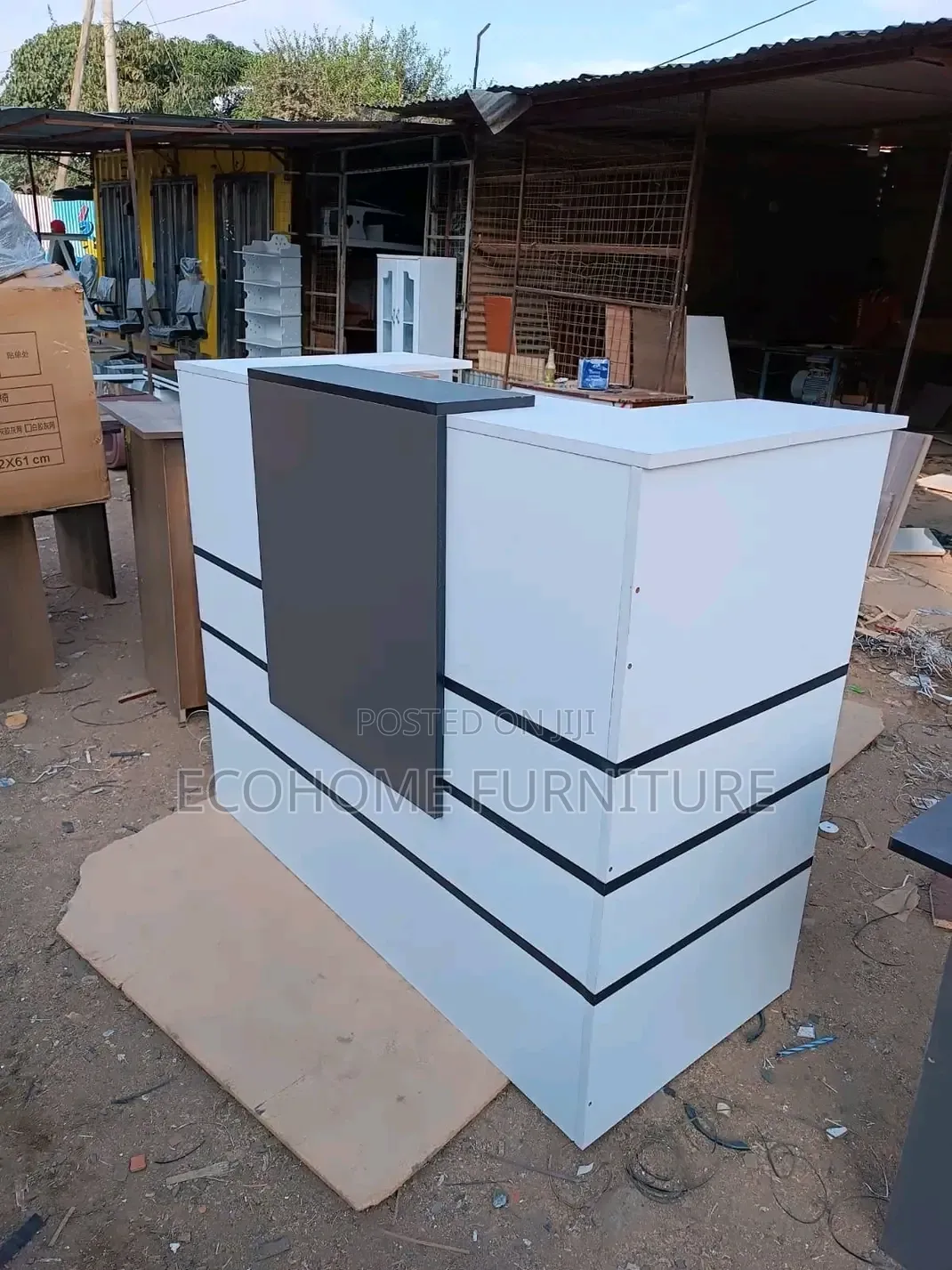 Durable Luxury White Receptionist Desk