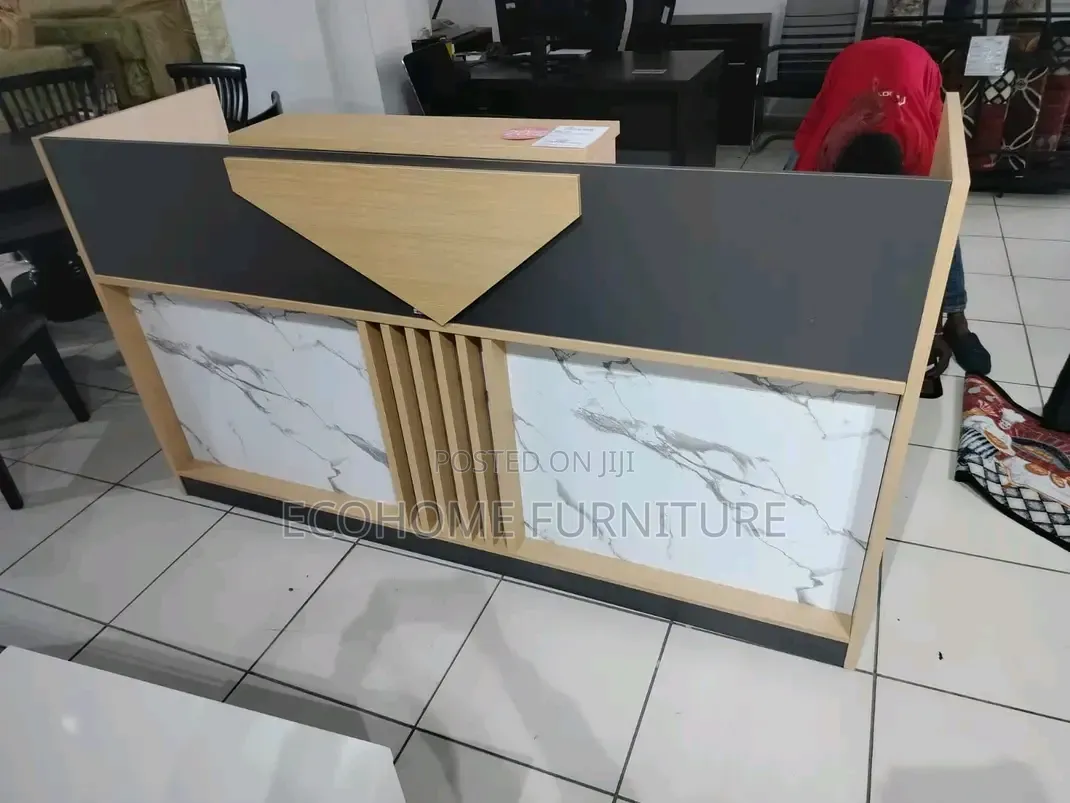 Classic Marble Finish Woode Reception Desk