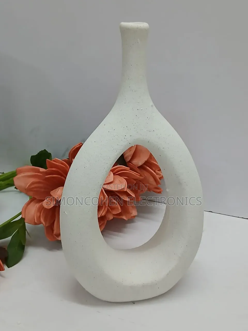 Nordic Doughnut Vase With Long Cork