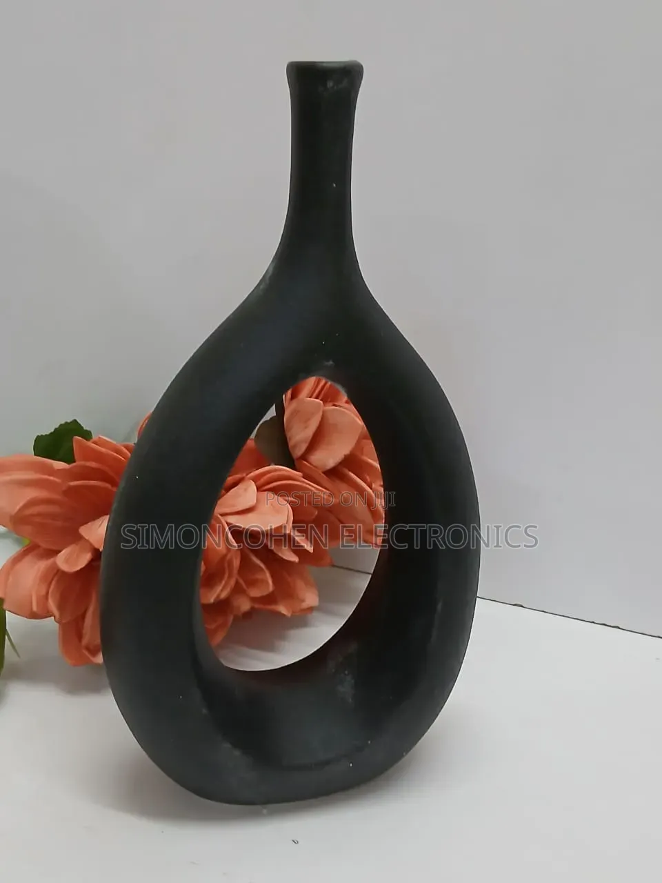 Nordic Doughnut Vase With Long Cork