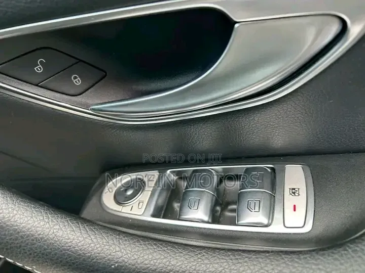 Mercedes-Benz E300 2020 Matt Black