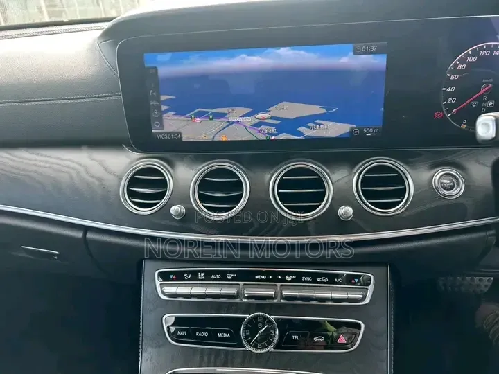 Mercedes-Benz E300 2020 Matt Black