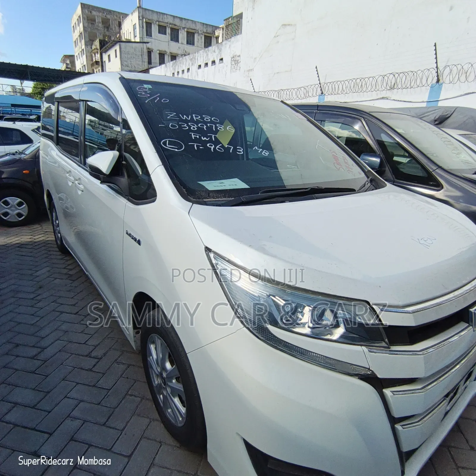 Toyota Noah 2020 White