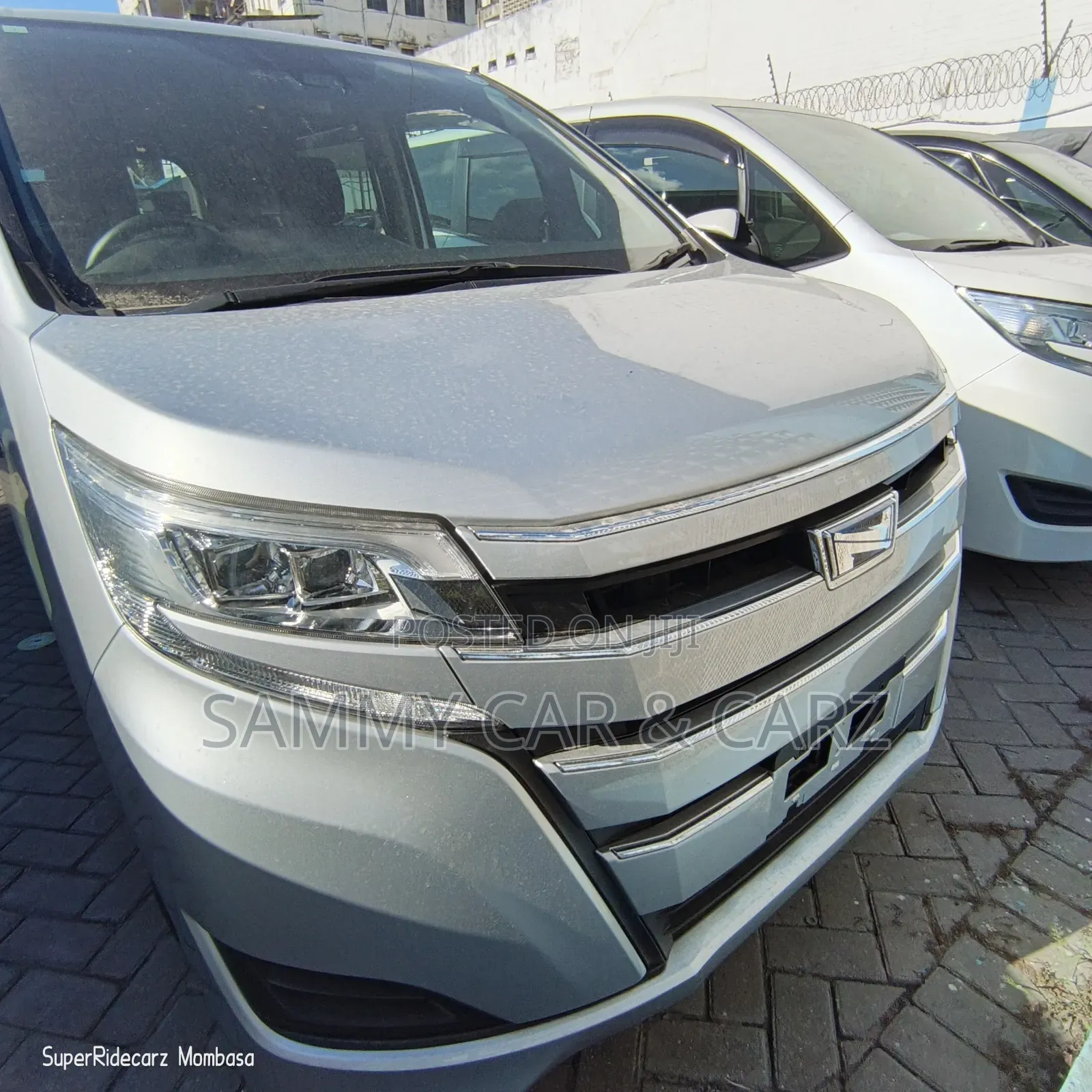 Toyota Noah 2020 Silver