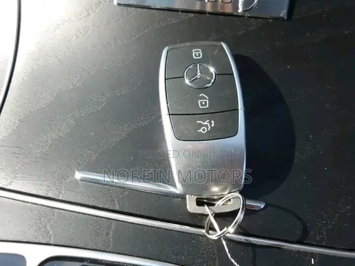 Mercedes-Benz C200 2019 Silver