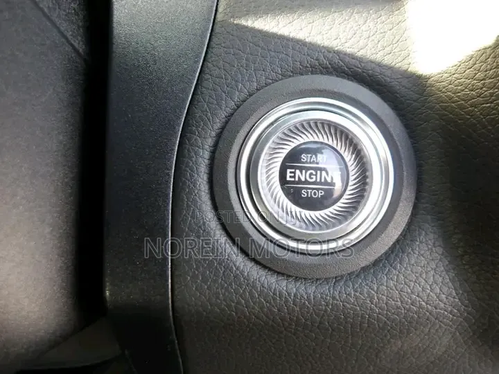 Mercedes-Benz C200 2019 Silver