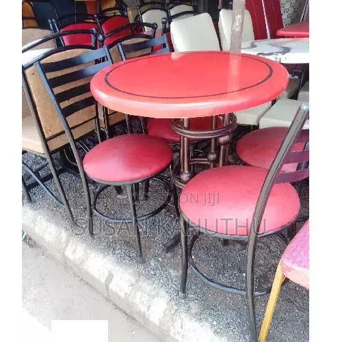 Red Captivating Restaurant Set