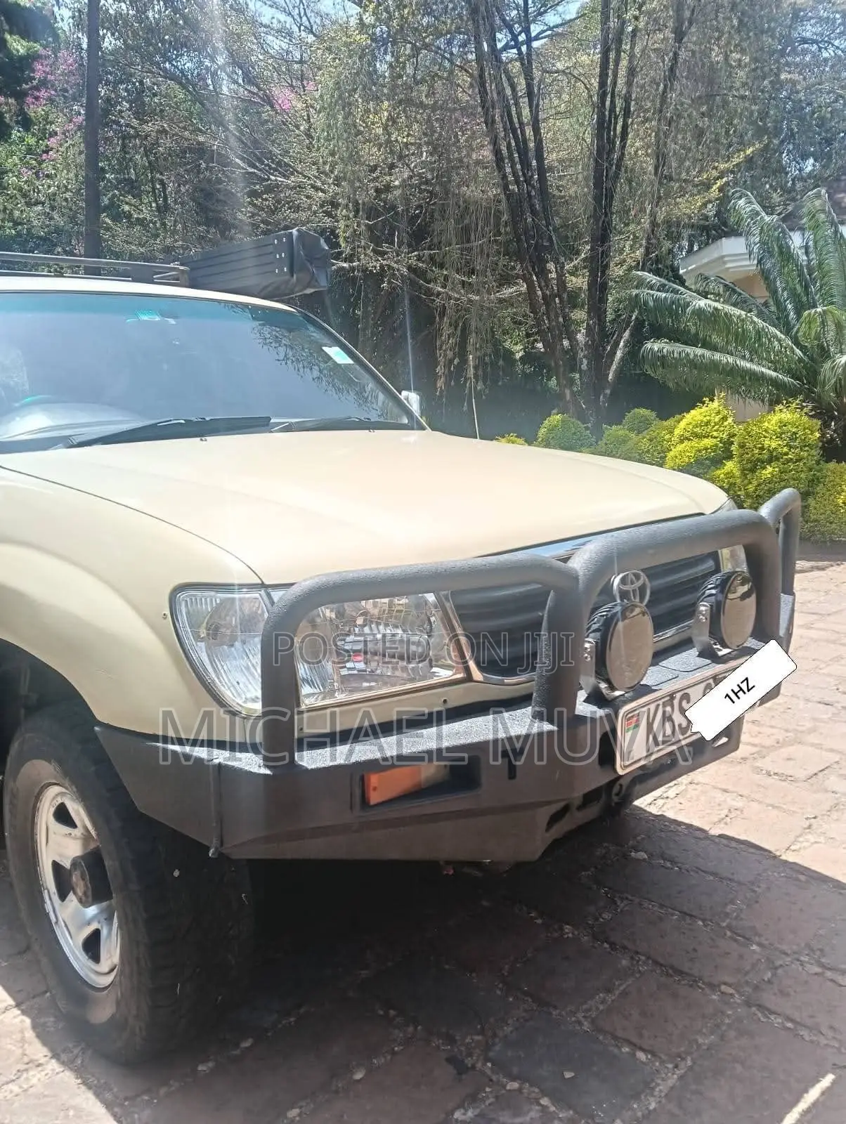 Toyota Land Cruiser 2005 White