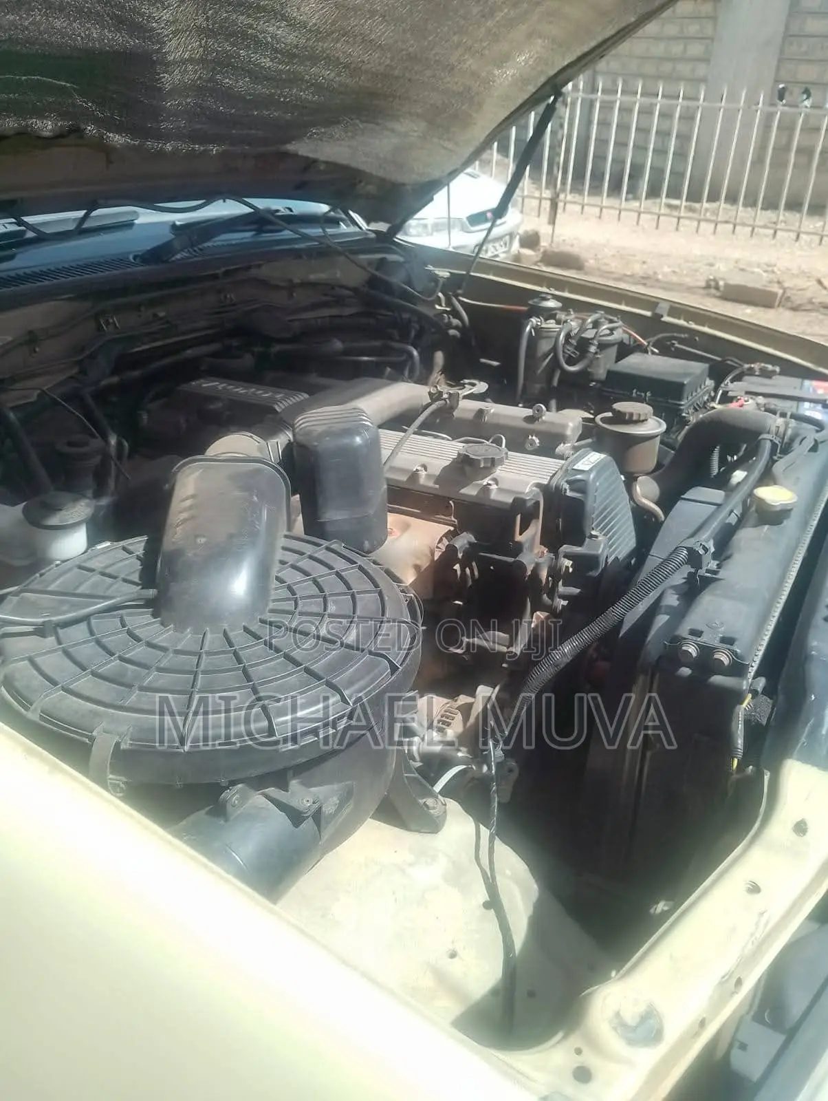 Toyota Land Cruiser 2005 White