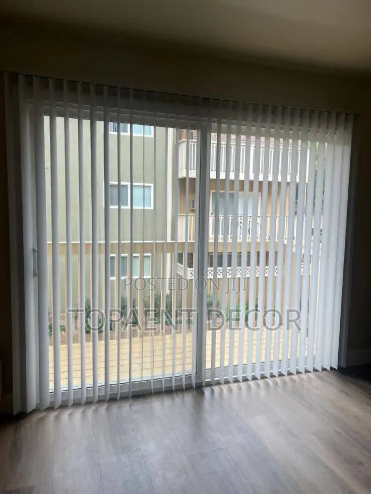 Plain White Sliding Door Vertical Office Blinds
