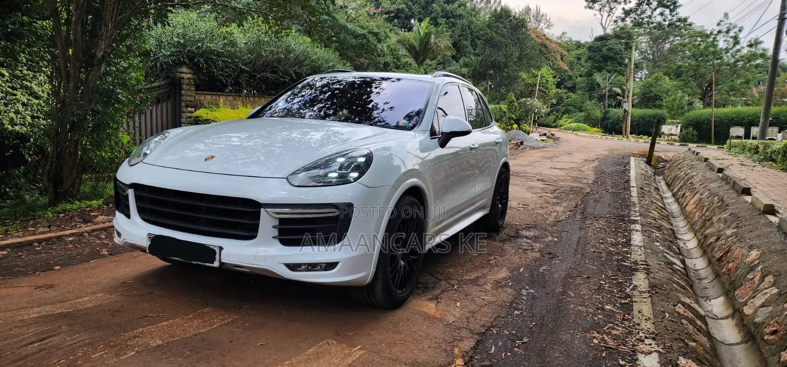 Porsche Cayenne GTS AWD 2016 White