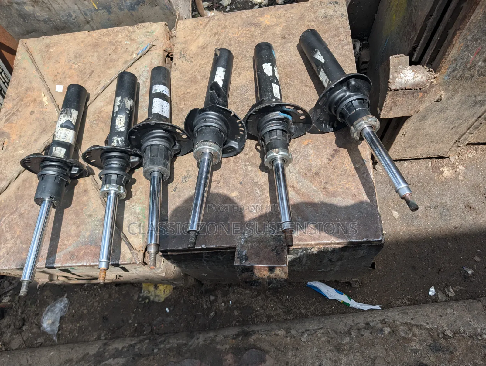 Volkswagen Passat Shocks.