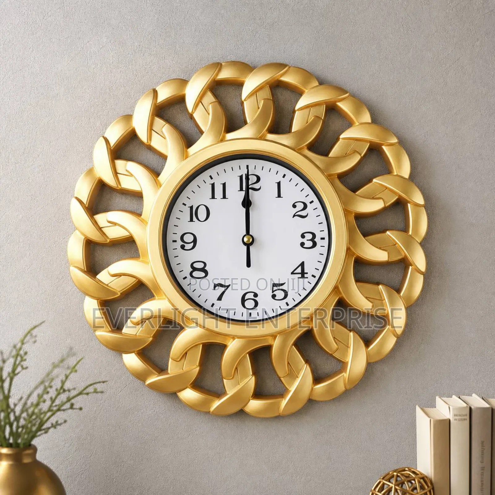 *Gold Chain Link Clock Standalone 25cm