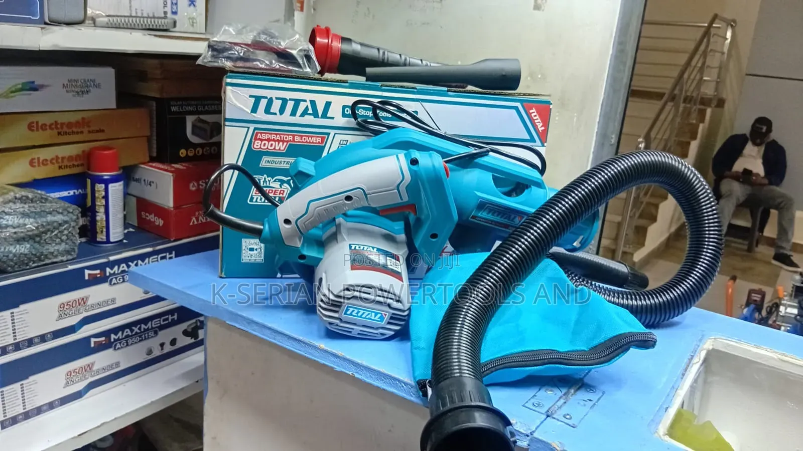Total 800w Blower. Professional Commercial Blower