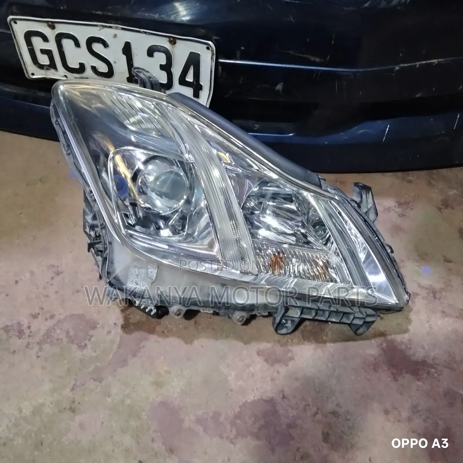 Toyota Crown Xenon Headlamp, Model 2010/2012, Clean Ex Japan