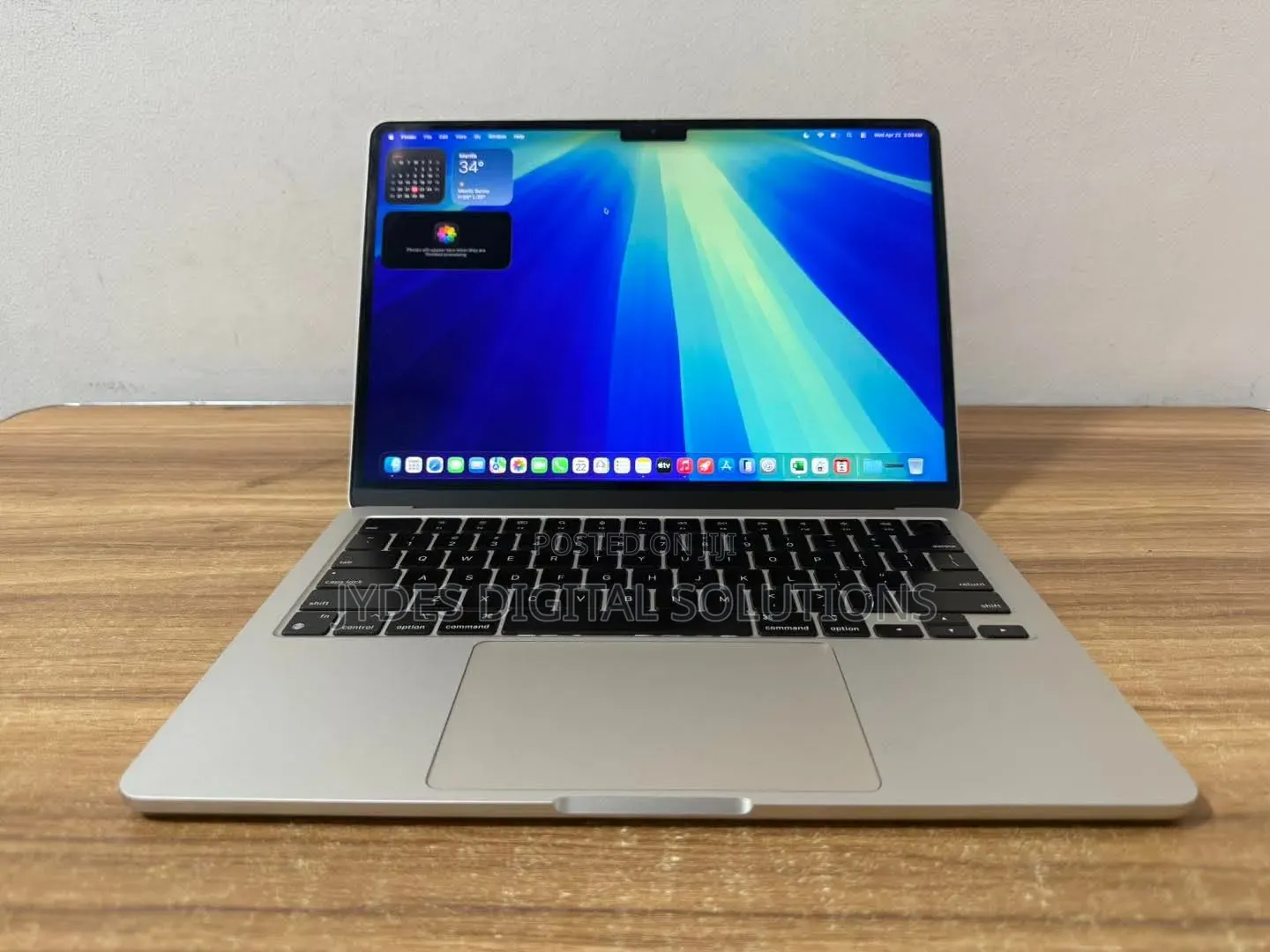 Laptop Apple MacBook Air 2022 M2 16GB Apple M2 SSD 256GB
