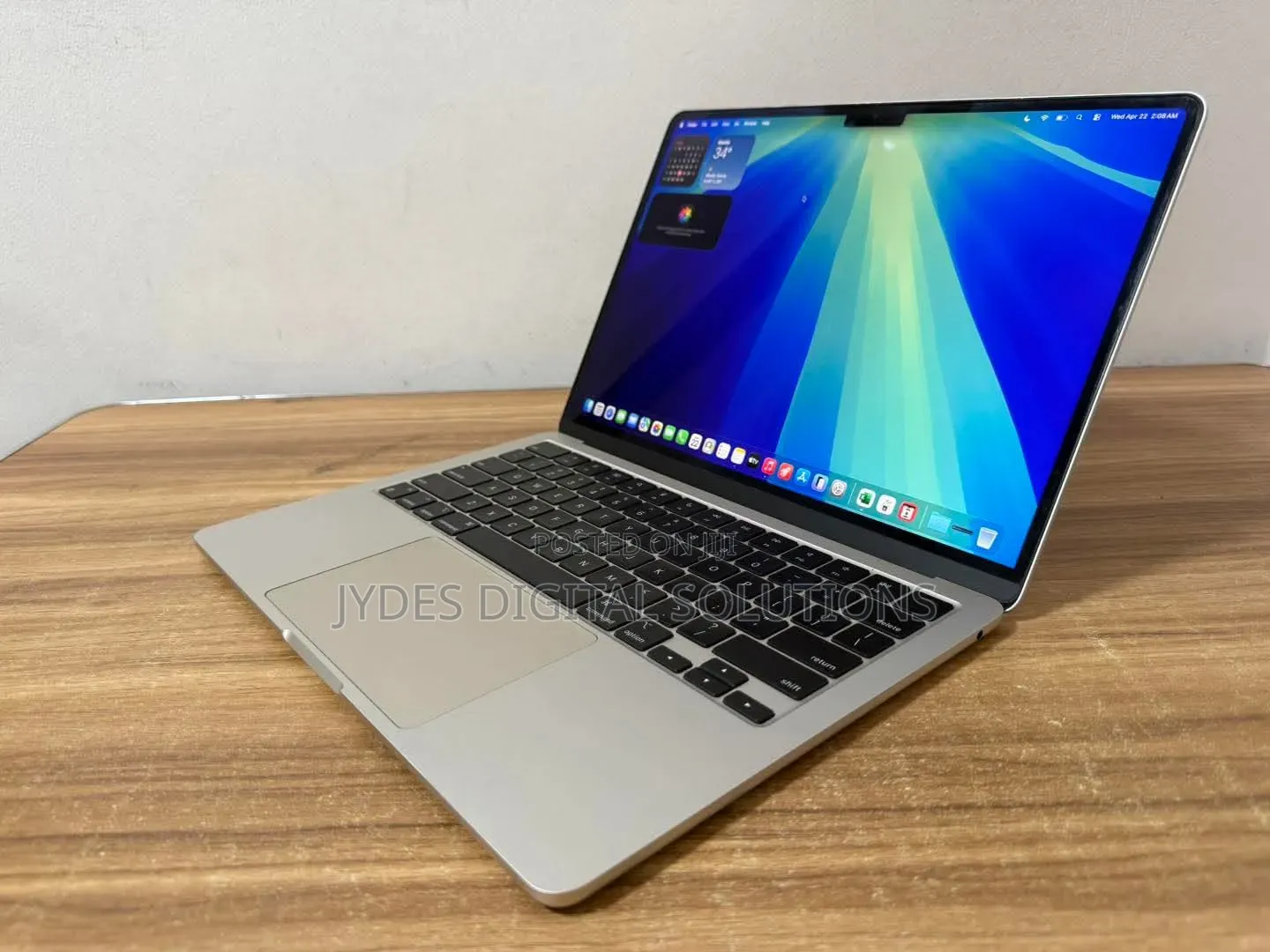 Laptop Apple MacBook Air 2022 M2 16GB Apple M2 SSD 256GB
