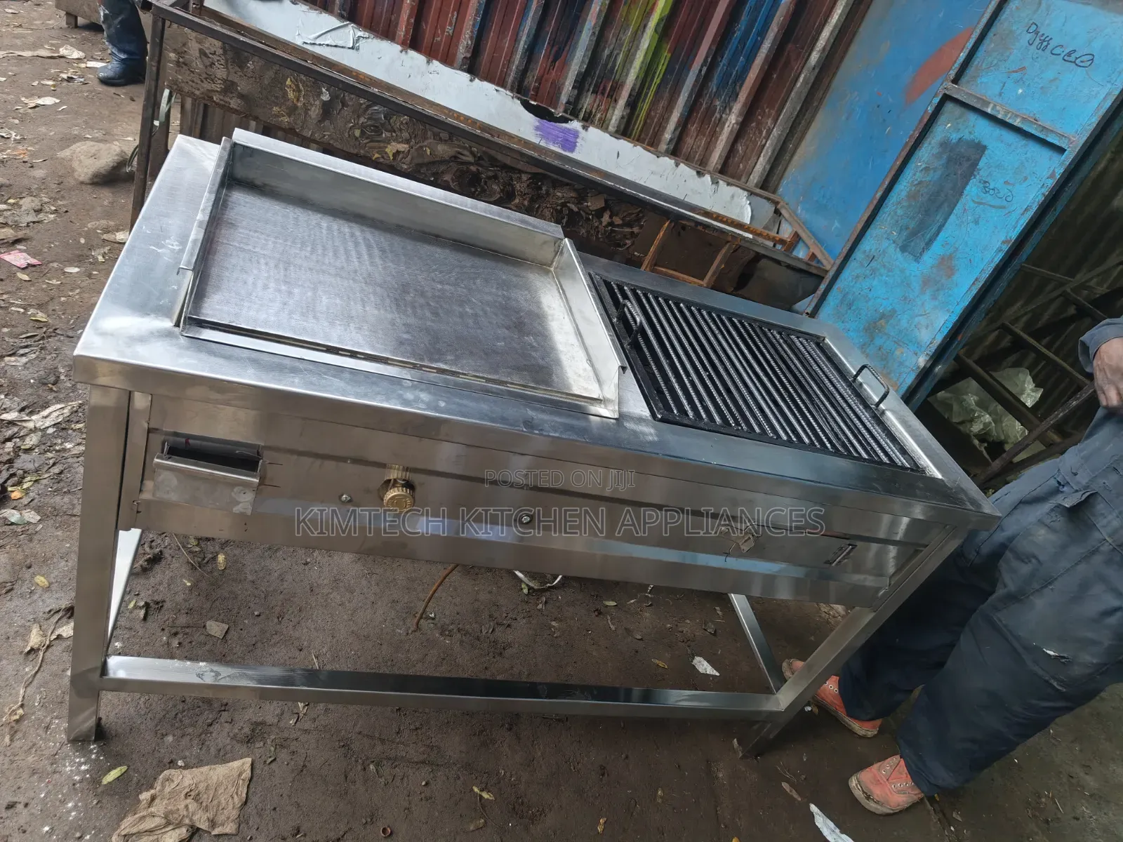 Combine of Grill and Gas Griddle