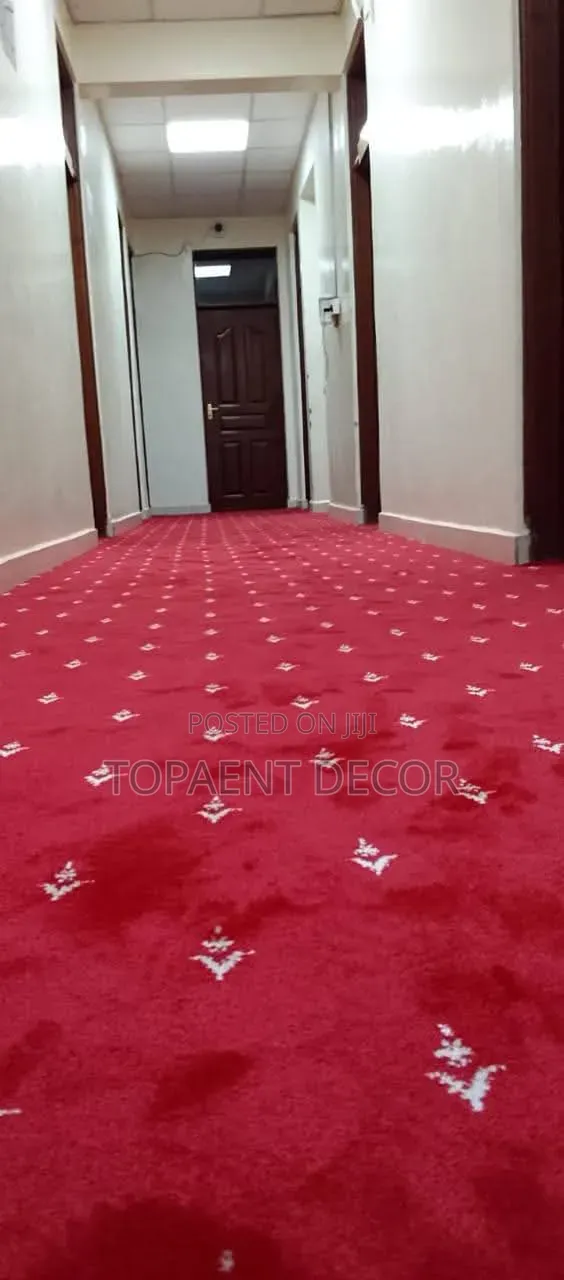 Senior Offices, Presidential Flowered Wall to Wall Carpets